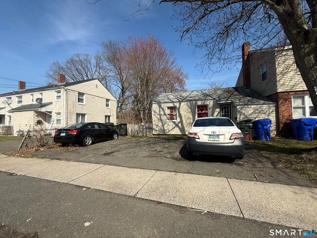 Building Photo - 33 Cannon Rd