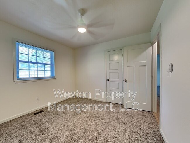 Building Photo - 8708 Cord Ave