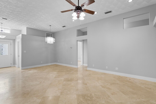 Building Photo - 65 Hidden Harbor Ln
