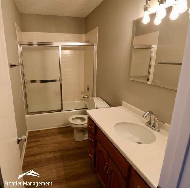 Building Photo - Newly Remodeled Home Near Cico Park