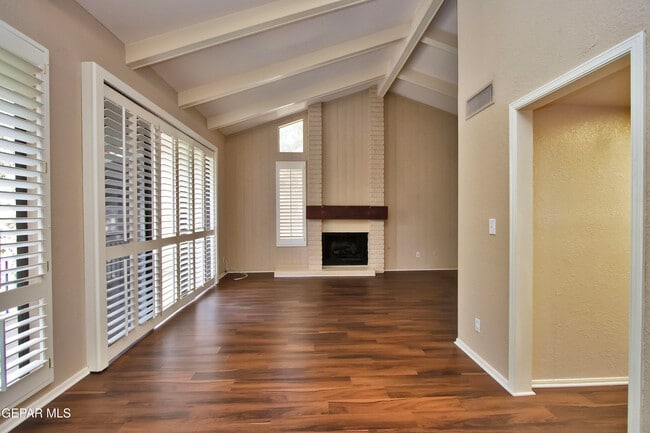 Building Photo - 5710 Mira Grande Dr