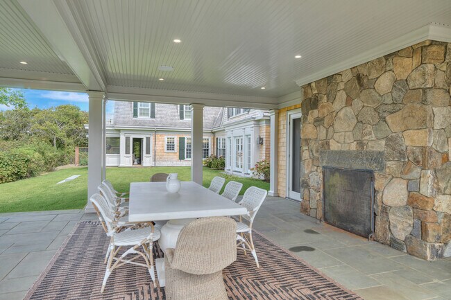 Building Photo - 65 Butler's Cove Rd