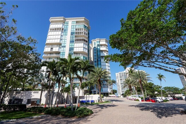Primary Photo - 4255 Gulf Shore Blvd N