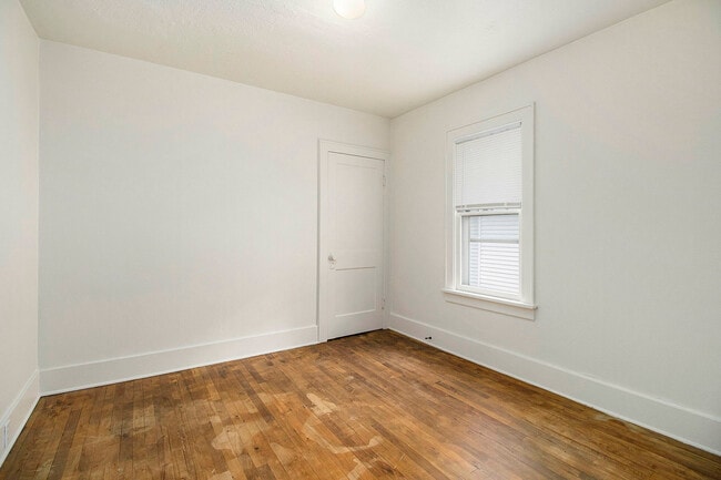 Building Photo - 539 Gayle Ave