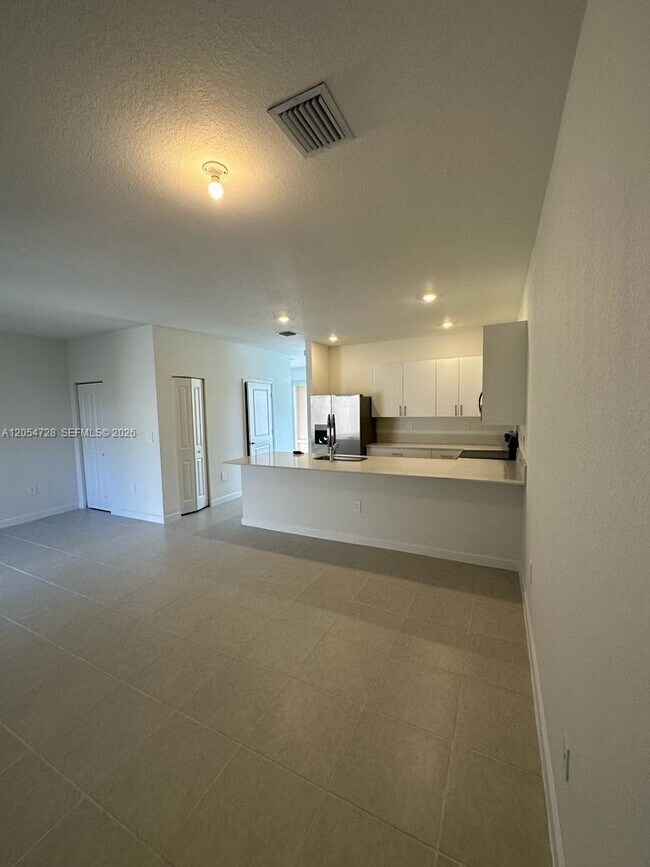 Building Photo - 26460 SW 148th Ct