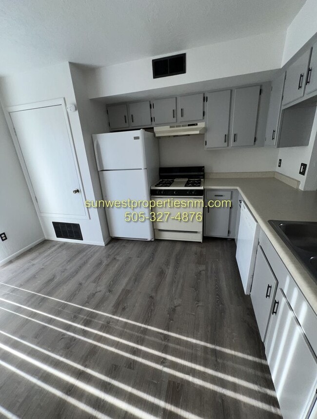 Building Photo - 2810 Parque De Oeste Dr