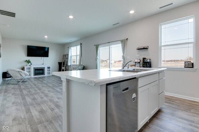 Building Photo - 2208 Gambel Ln