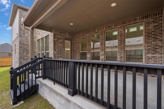 Building Photo - 2832 Stone Branch Dr