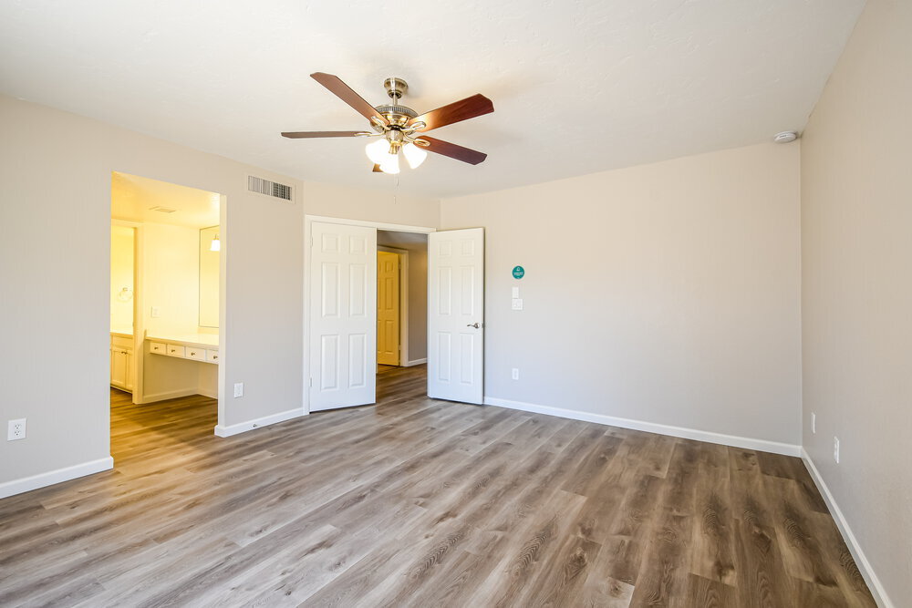 Building Photo - 301 E Keogh Dr