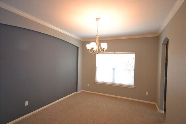 Building Photo - 1705 Lions Den