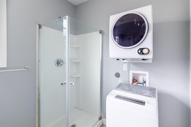 Building Photo - 3111 Grooms St