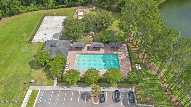 Building Photo - 11509 Brian Lakes Dr N