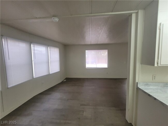 Building Photo - 367 MacFarland Ave