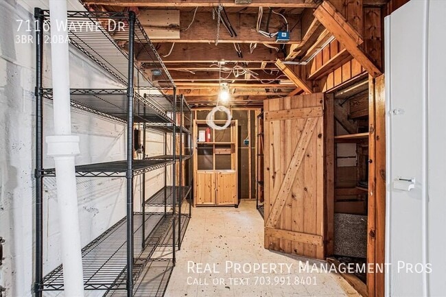 Building Photo - 7116 Wayne Dr