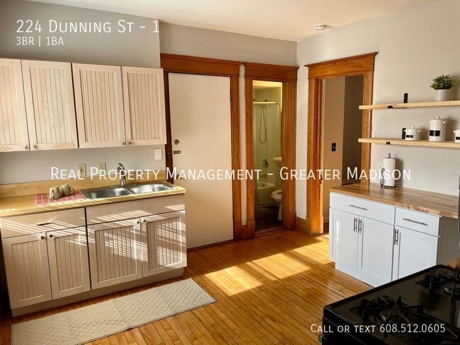 Building Photo - 224 Dunning St