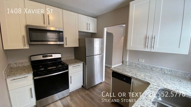 Building Photo - **Fully Remodeled 1 bed 1 bath Apartment o...