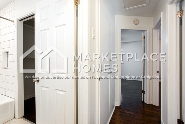 Building Photo - 2795 Pendant Pl