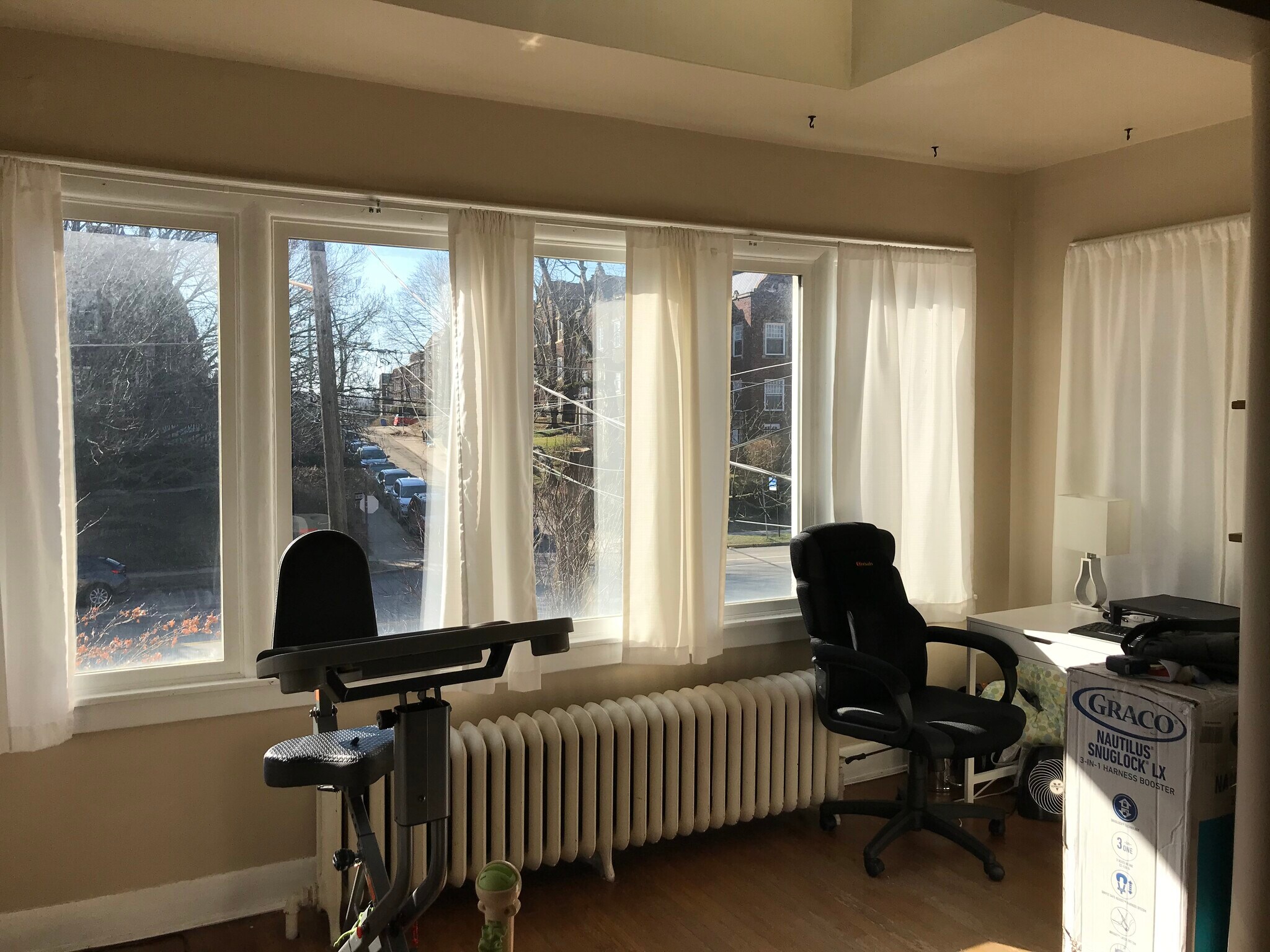 Building Photo - 5539 Beacon St