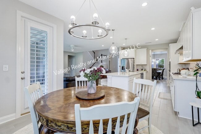 Building Photo - 295 Morning Mist Ln