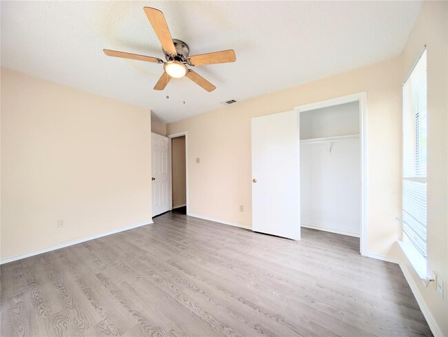 Building Photo - 2018 Redwing Way