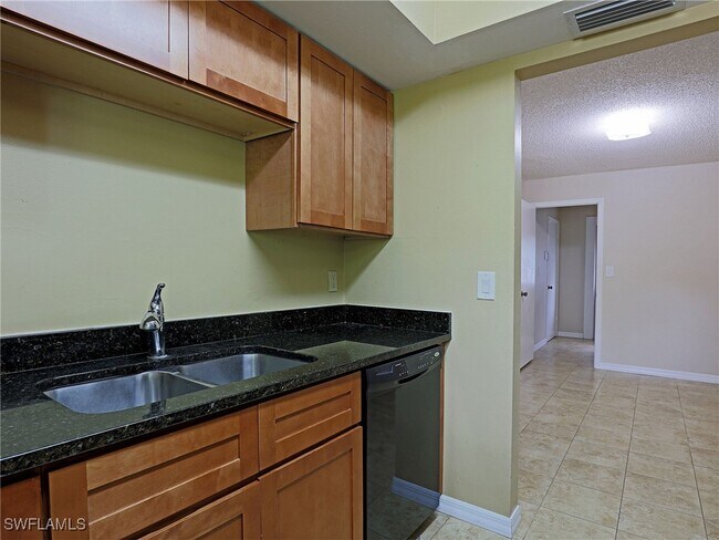 Building Photo - 3958 La Palma St