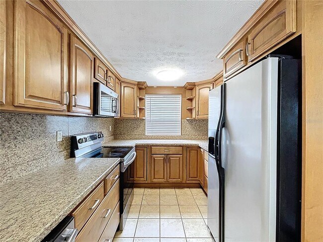 Building Photo - 2107 Harrison Dr