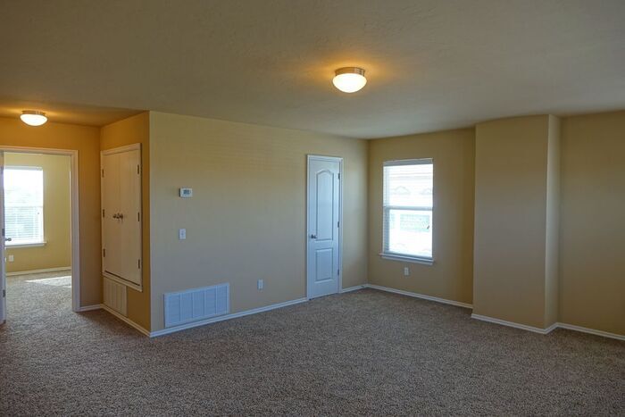 Building Photo - 7305 Prairie Twyne Dr