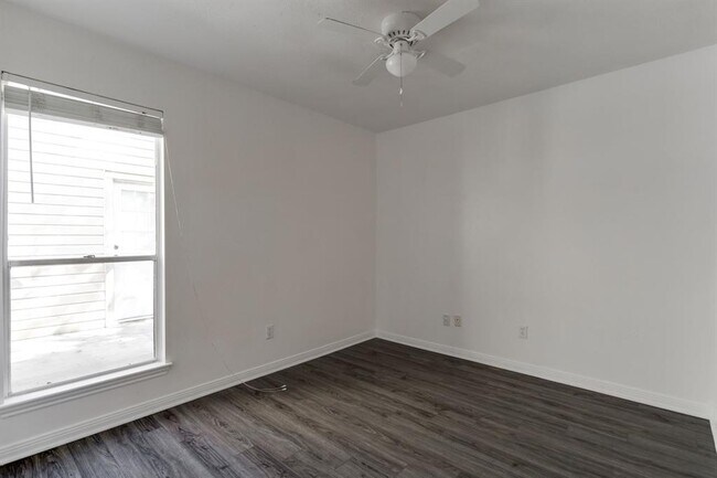 Building Photo - 18326 Autumn Trails Ln