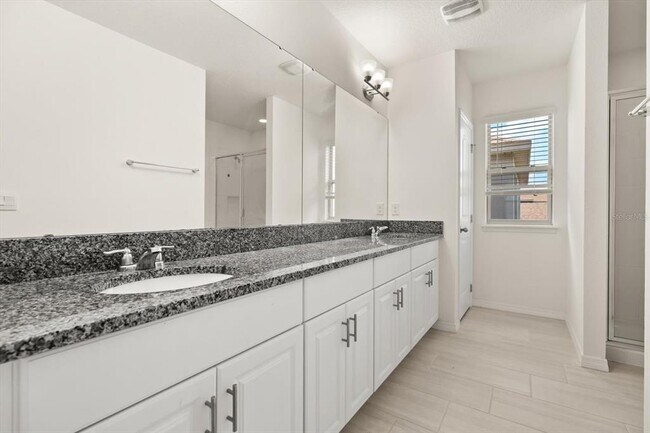 Building Photo - 16477 Point Rock Dr