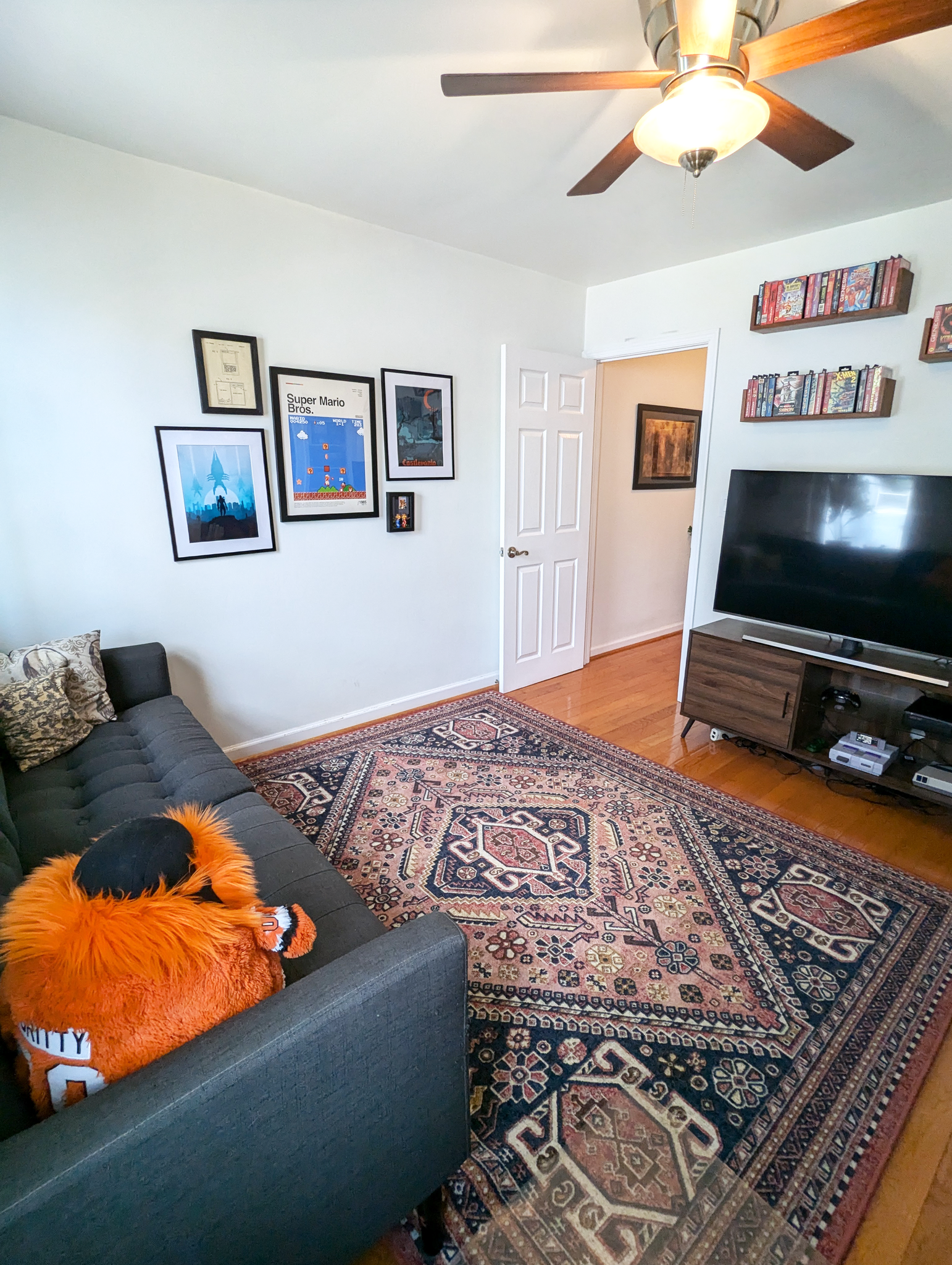 2nd floor bedroom - 1138 Day St