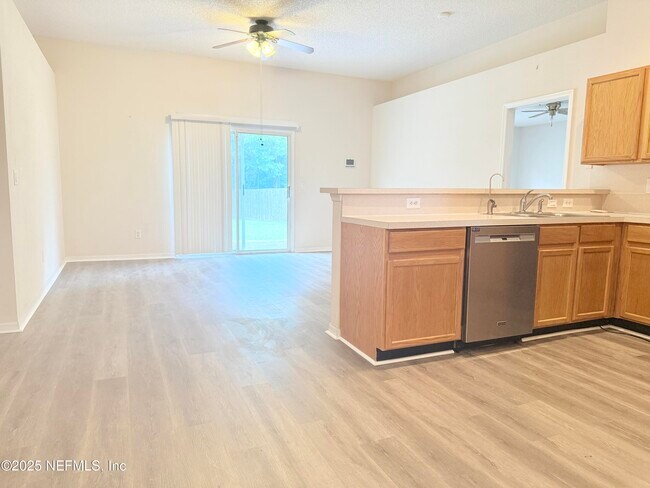 Building Photo - 312 Turtle Dove Dr