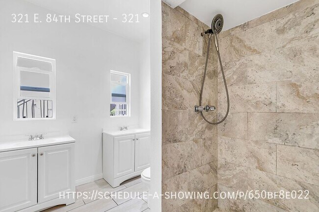 Building Photo - 321 E 84th St