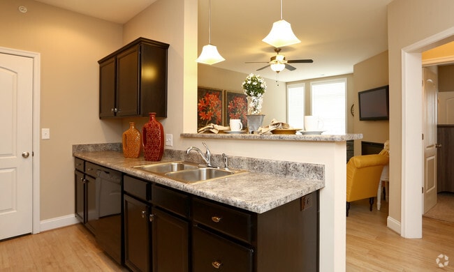 The Gables Of Spring Creek 1061 Spring Creek Dr Forest Va 24551 Apartment Finder