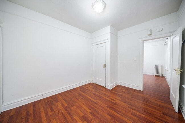 Building Photo - 6601 Broadway