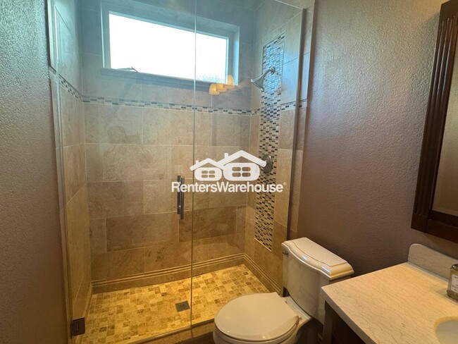 Building Photo - 3848 E Amberwood Dr