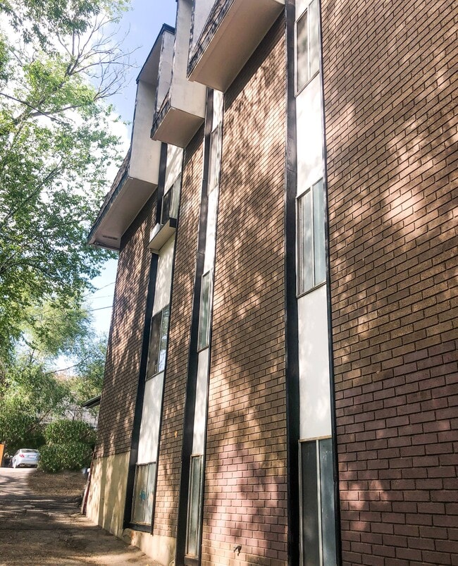 Building Photo - Emerson Apartment Homes