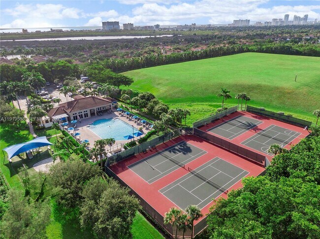 Building Photo - 935 Lemonwood Ct