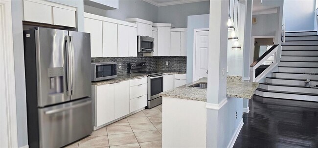 Building Photo - 14321 Mandolin Dr