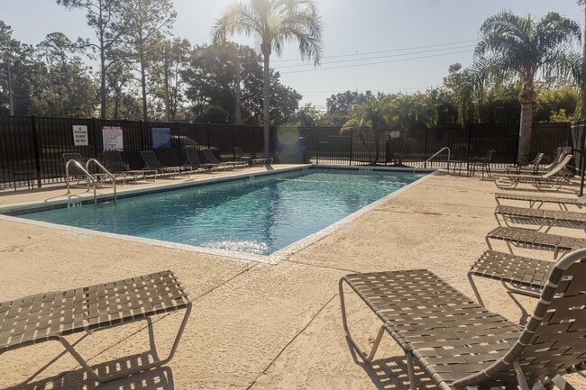 Building Photo - 3737 Loretto Rd