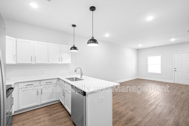 Building Photo - 750-K-101 Tracy Ln