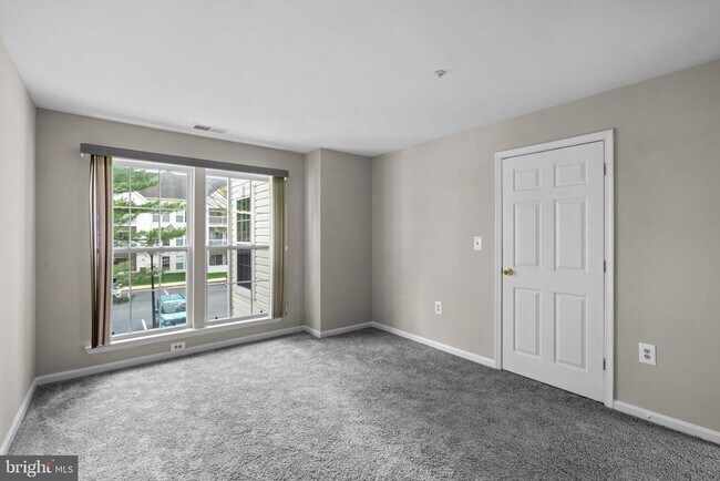 Building Photo - 5911 Millrace Ct