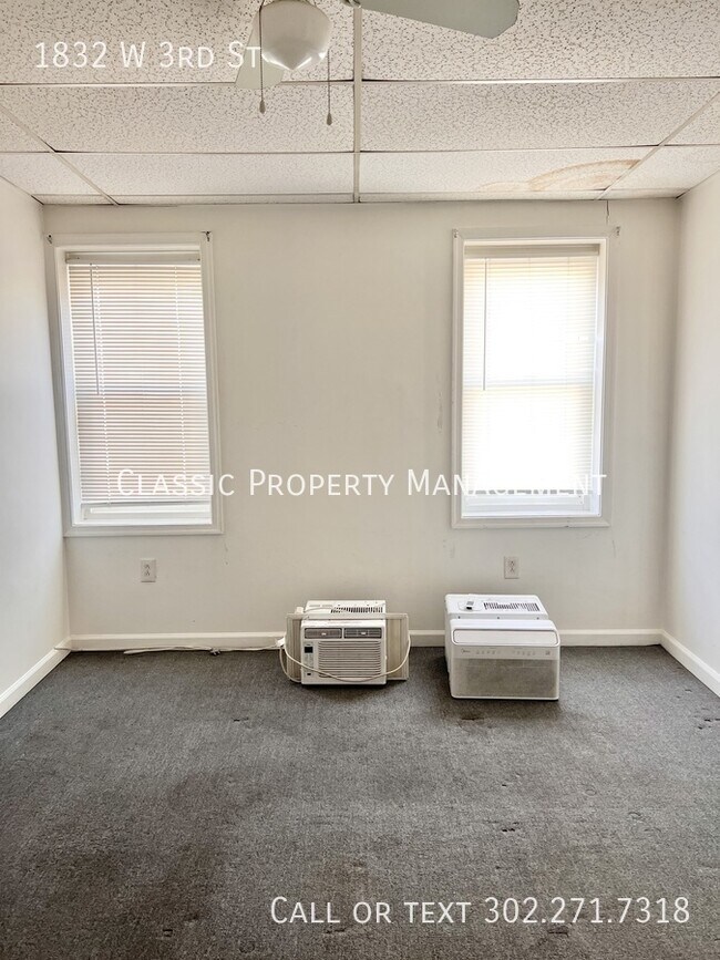 Building Photo - 1832 W 3rd St