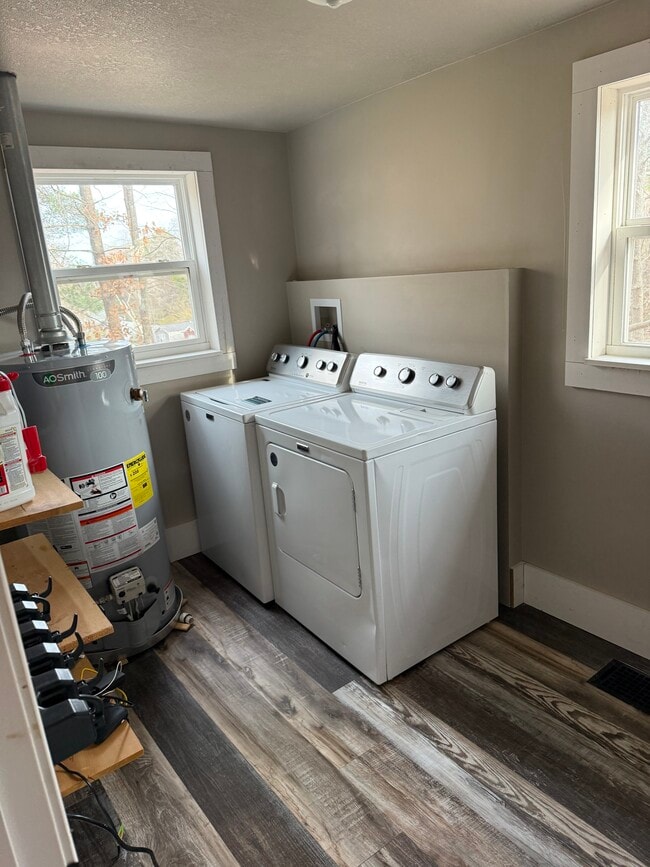 Building Photo - 1109