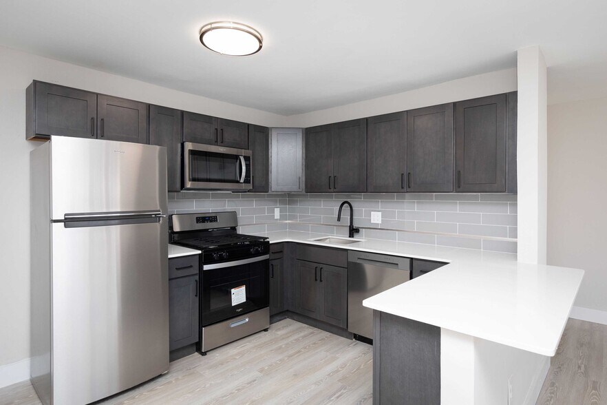 Cologne Gardens 1932 S Cologne Ave Mays Landing NJ 08330 Apartment