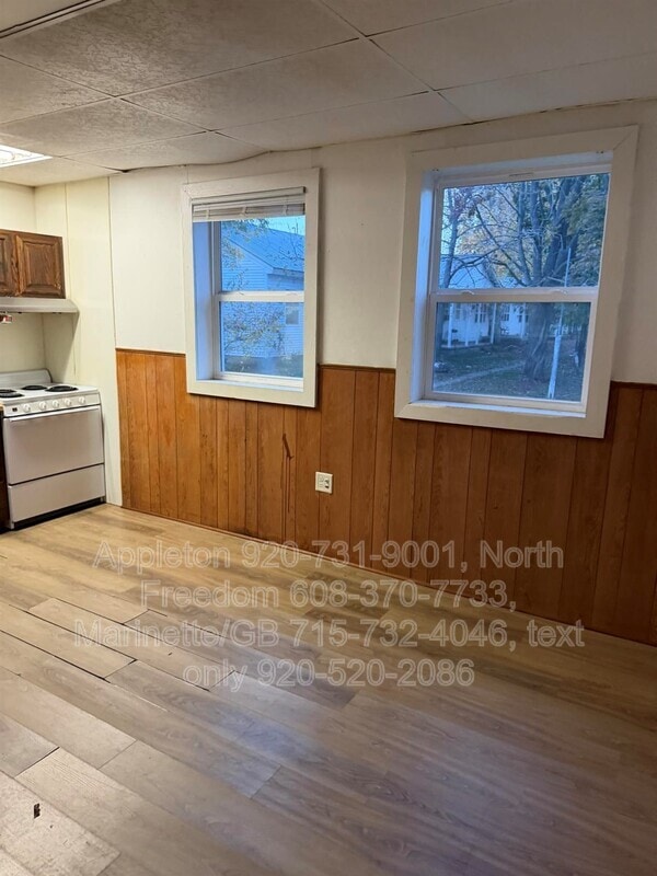 Building Photo - S7559 US-12