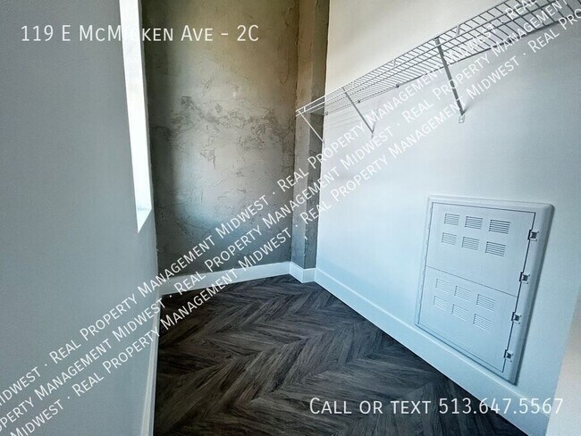 Building Photo - 119 E McMicken Ave