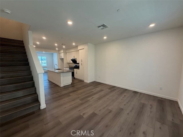 Building Photo - 684 Panorama Ln