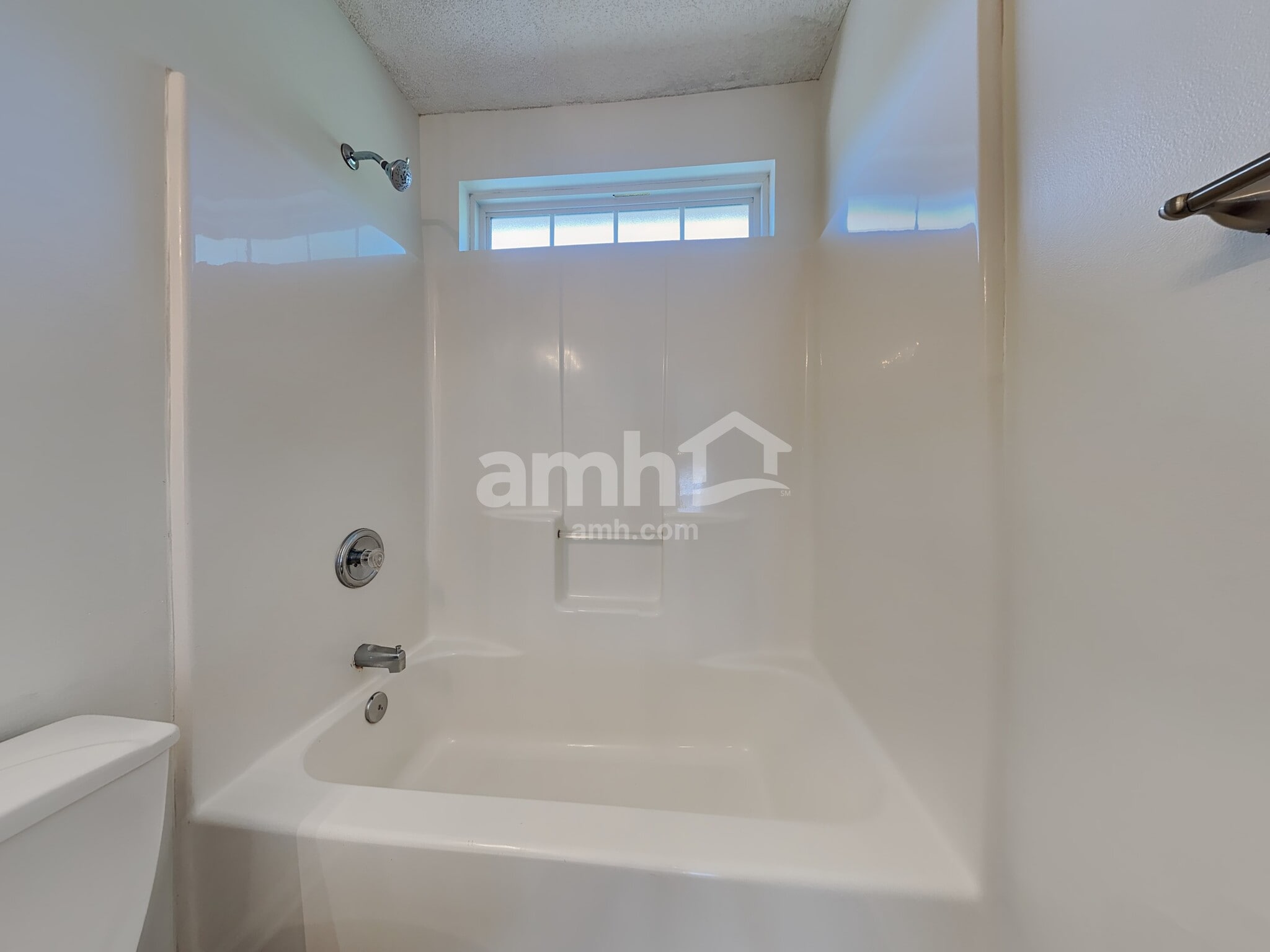 Building Photo - 325 Sunburst Way