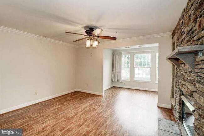 Building Photo - 8303 Bluebird Way