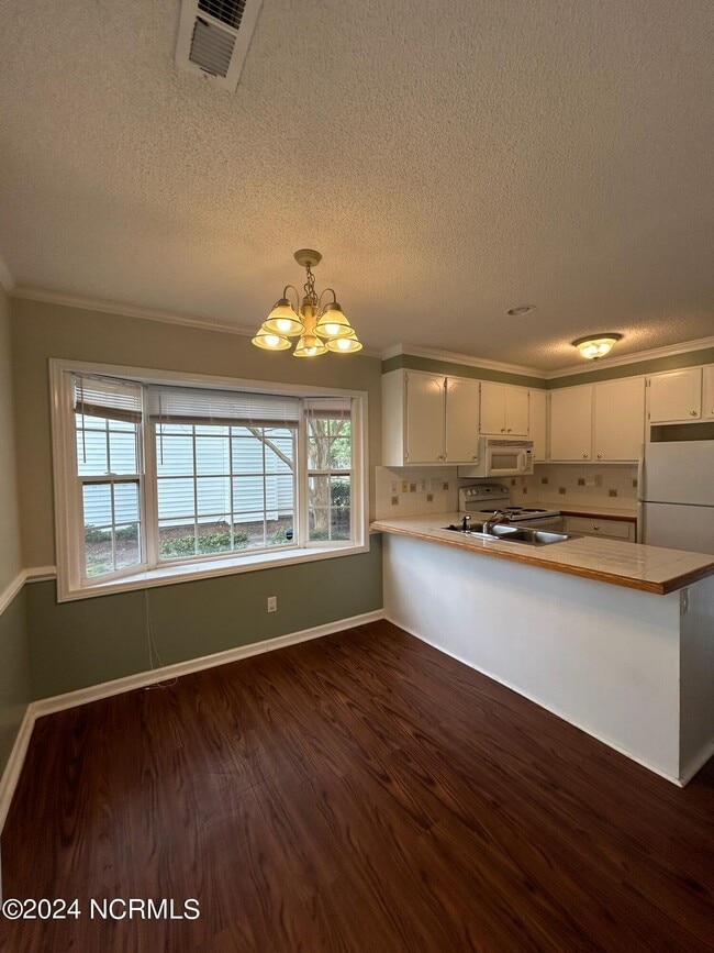 Building Photo - 3827 Sterling Pointe Dr